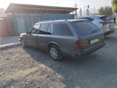 Сүрөт унаа Mercedes-Benz W124