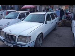 Сүрөт унаа Mercedes-Benz W124