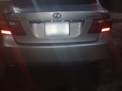 Photo of the vehicle Lexus LS