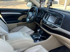 Сүрөт унаа Toyota Highlander