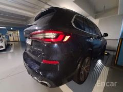 Photo of the vehicle BMW X5