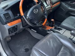 Photo of the vehicle Lexus GX