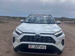 Сүрөт унаа Toyota RAV4