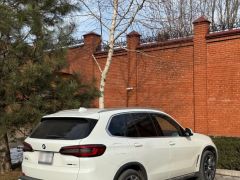 Photo of the vehicle BMW X5