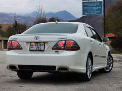 Photo of the vehicle Toyota Crown