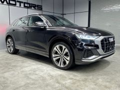 Фото авто Audi Q8