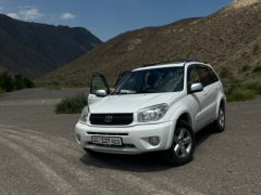 Сүрөт унаа Toyota RAV4