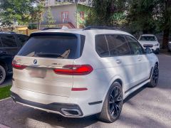 Фото авто BMW X7