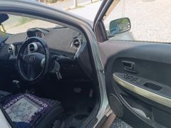 Photo of the vehicle Toyota Ist