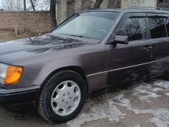 Фото авто Mercedes-Benz W124