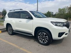 Фото авто Toyota Land Cruiser Prado