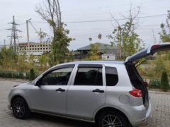 Photo of the vehicle Mazda Demio