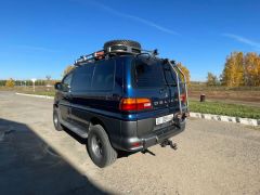 Сүрөт унаа Mitsubishi Delica