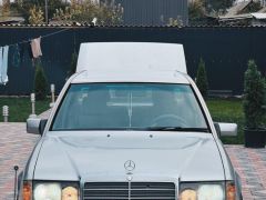 Фото авто Mercedes-Benz W124