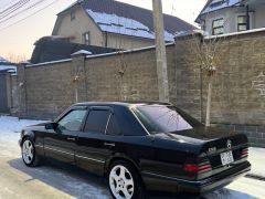 Фото авто Mercedes-Benz W124