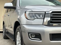 Фото авто Toyota Sequoia