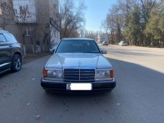 Фото авто Mercedes-Benz W124