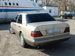 Сүрөт унаа Mercedes-Benz W124