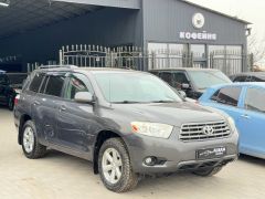 Photo of the vehicle Toyota Highlander