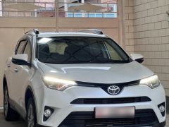 Сүрөт унаа Toyota RAV4