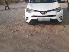 Сүрөт унаа Toyota RAV4