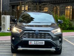 Сүрөт унаа Toyota RAV4