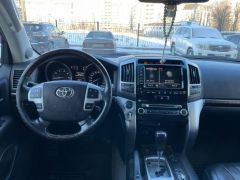 Сүрөт унаа Toyota Land Cruiser