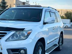 Photo of the vehicle Lexus LX