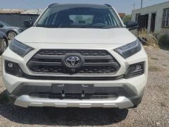 Сүрөт унаа Toyota RAV4