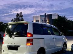 Сүрөт унаа Toyota Noah