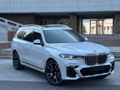 Photo of the vehicle BMW X7