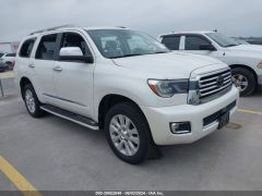 Photo of the vehicle Toyota Sequoia