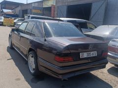 Сүрөт унаа Mercedes-Benz W124