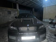 Photo of the vehicle BMW X6