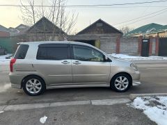 Сүрөт унаа Toyota Raum