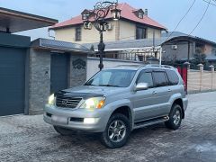 Photo of the vehicle Lexus GX