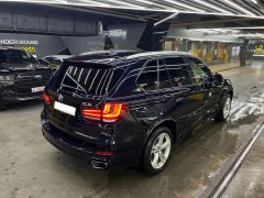 Photo of the vehicle BMW X5