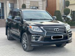 Photo of the vehicle Lexus LX