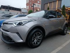 Сүрөт унаа Toyota C-HR