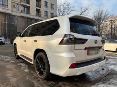 Photo of the vehicle Lexus LX