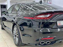 Photo of the vehicle Kia Stinger