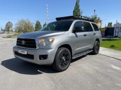 Сүрөт унаа Toyota Sequoia