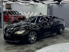 Photo of the vehicle BMW M6