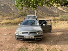 Photo of the vehicle Volkswagen Golf