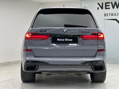 Photo of the vehicle BMW X7