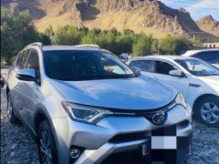 Сүрөт унаа Toyota RAV4