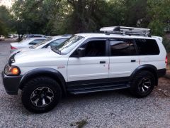 Сүрөт унаа Mitsubishi Montero Sport