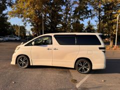 Сүрөт унаа Toyota Vellfire