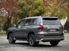 Photo of the vehicle Lexus GX