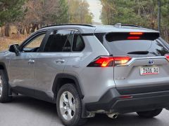 Сүрөт унаа Toyota RAV4